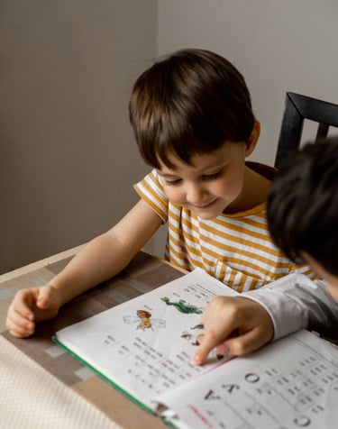 Parent satisfait de la progression de son enfant grâce aux cours d’arabe en ligne