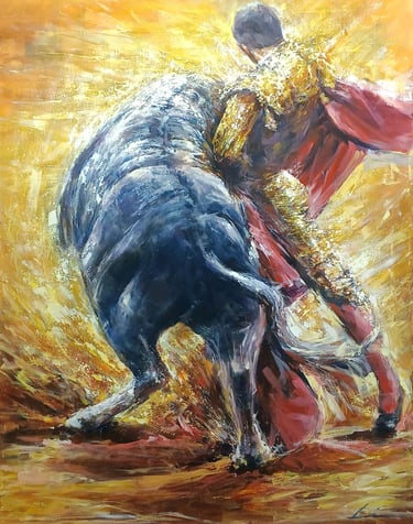 Cuadro al óleo de un toro bravo embistiendo a un torero de espaldas envuelto en un resplandor dorado y ocre.