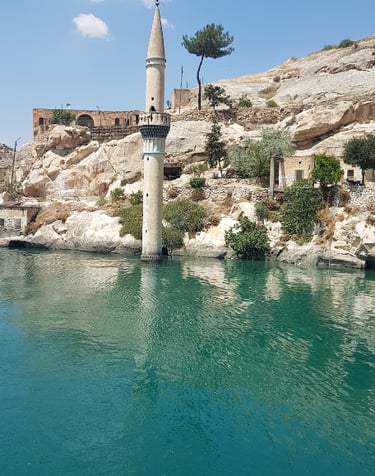Halfeti'de hangi tarihi eserler görülebilir?