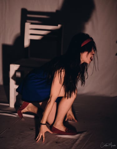 Paulina Orduño en "Intentos para deshacerse del dolor"