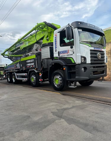 caminhão lança 43m