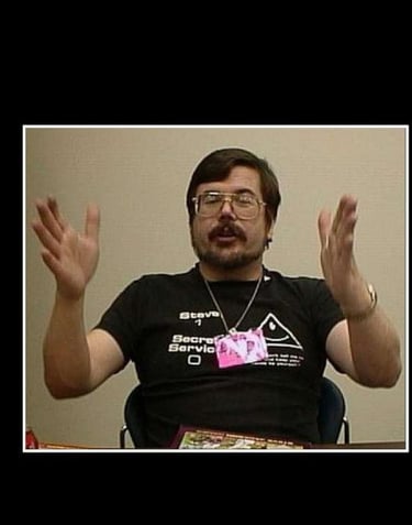 Foto de Steve Jackson (Será que ele ja sabia de todos esses eventos? ele faz parte do sistema?)