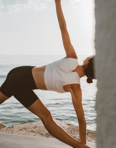 yoga by the sea in Sicily