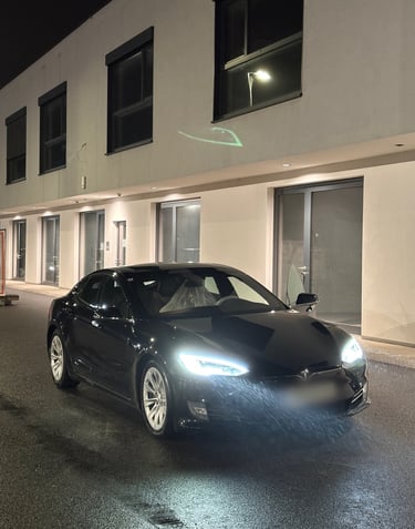 tesla-mercedes-bmw-audi-innen-reinigung-außen-reinigung-autoaufbereitung-kfz-aufbereitung-leibnitz