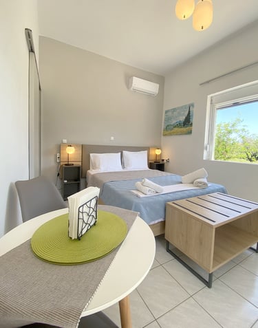 stelios studios bed room in sougia