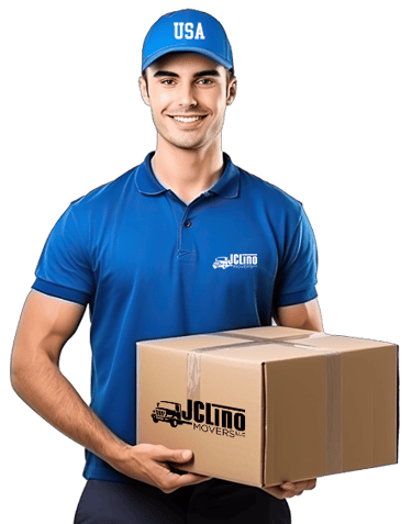Trabajador de JC Lino Movers cargando una caja