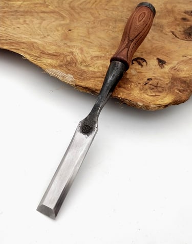 Ciseaux à bois à douille forgé