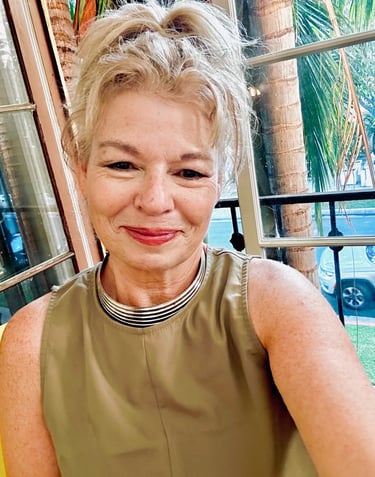 Tarot Reader Los Angeles in person & online tarot readings by Maya Britan psychic artist