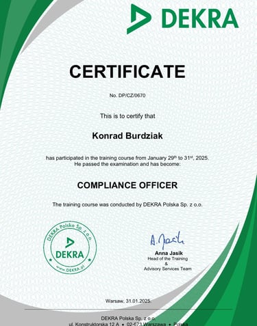 Certyfikat potwierdzający kompetencje adwokata zajmującego się sprawami karnymi w Szczecinie.