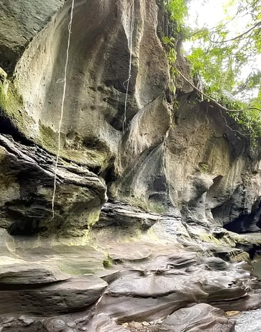 Hidden Canyon Beji Guwang 