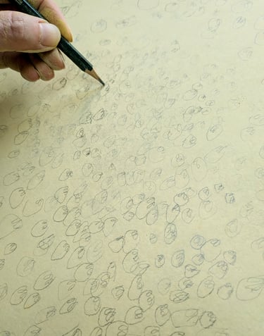 Karine-nguyen-van-tham-détail dessin main gauche, mine graphite et pastel secs.