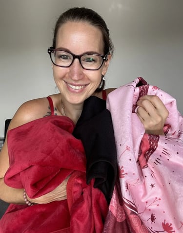 Pleasurelit Patricia with her favourite splashblankets