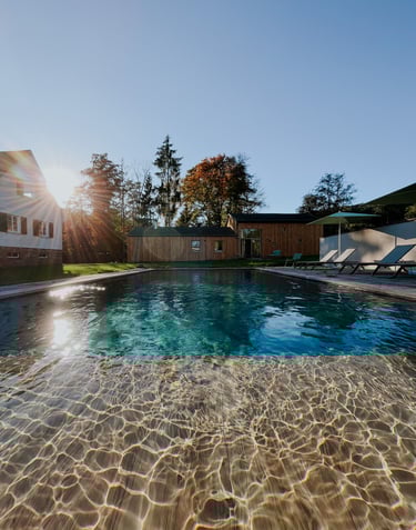 eau piscine turquoise grange
