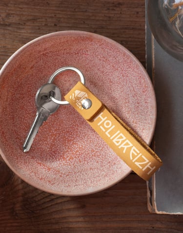 Logo Holibreizh sur porte clé cuir 