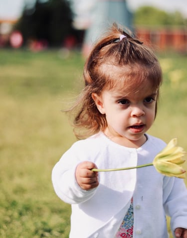 bimba al parco dei tulipani