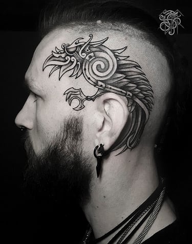 Tatouage crane corbeau nordique viking. Skull tattoo crow
