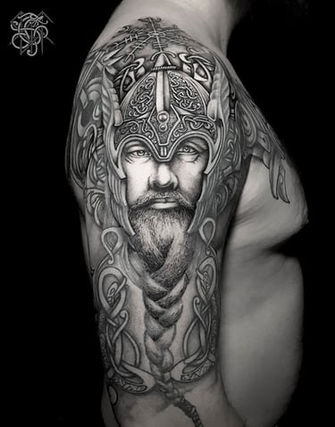 Tatouage portrait guerrier viking. Viking warrior portrait tattoo.