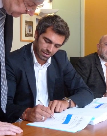 photo signature bail juan torralbo