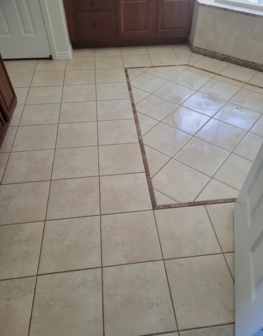 After Tile Cleaning Photo in Colorado Springs, Non-toxic, Chemical Free Tile Cleaning, Pet safe,