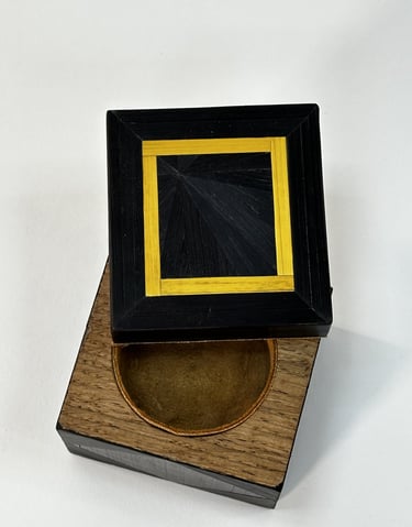 boite à bijoux en marqueterie de paille noir et or