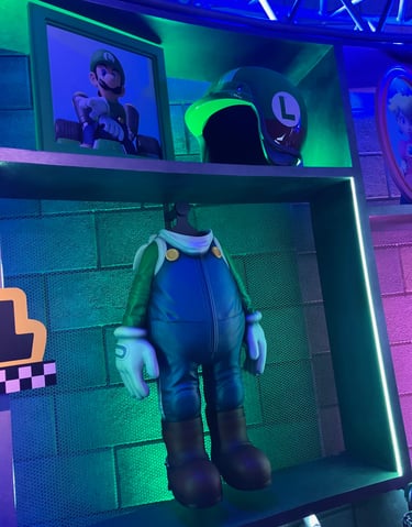 Super Nintendo World - Luigi's Kart Get-up