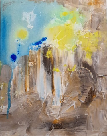 Peinture abstraite aux tons sable et roche évoquant un habitat urbain minéral et enfoui.