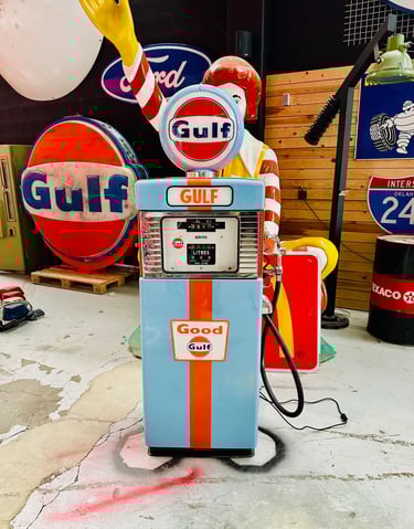 Gulf Wayne 505 gasoline pump,1955 Gulf Wayne 505 gasoline pump
