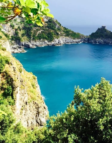 Grotta Dello Smeraldo Italy 