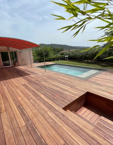 Aménagement extérieur, terrasse et piscine réalisés par EGPR 83 à La Crau