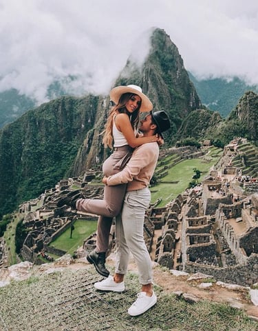 pareja novios en machupicchu