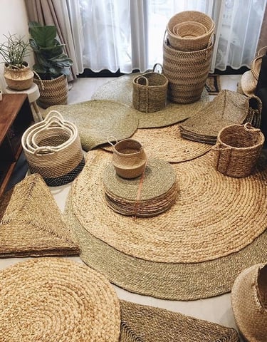 a room with natural jute.