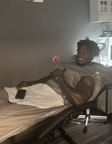 Kyron Holden IFBB Pro champion in infrared bodywrap 