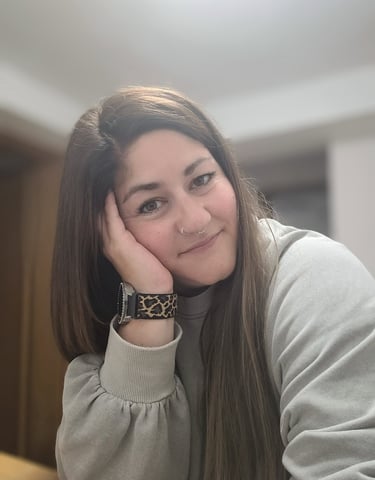 Johanna Pansch, bindungsorientierte Familienbegleiterin, Stütz den Kopf in ihre