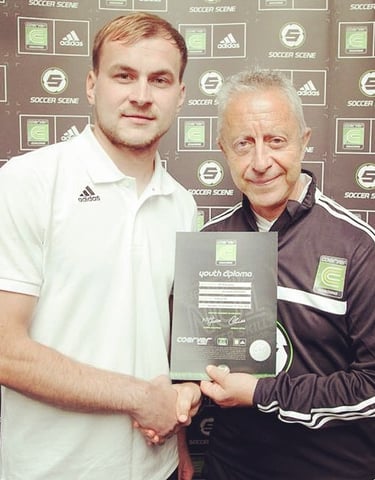 Bogdan Botezatu la un curs de formare organizat de Coerver Coaching în Londra