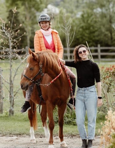 équithérapeute en séance individuelle