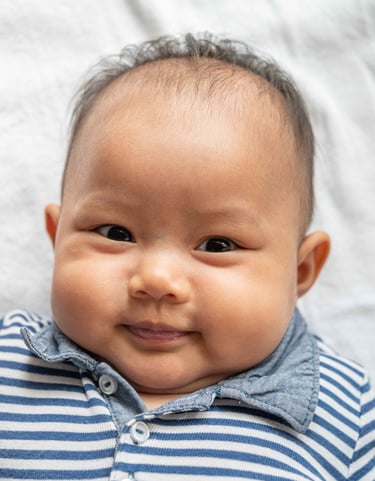 new-born-photo-editing-eyes-and-face-retouching