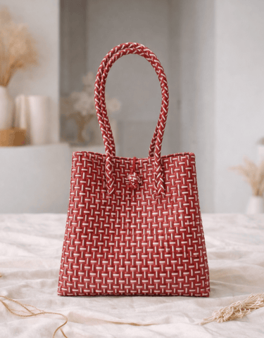 Tas anyaman plastik jali jali warna merah handmade, tas anyaman unik cocok untuk fashion dan hadiah