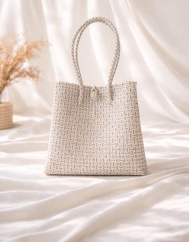 Tas anyaman plastik jali jali warna white gold handmade, tas anyaman ramah lingkungan