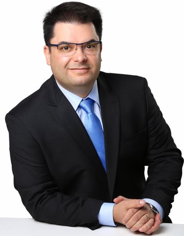 Dr. Thiago S. Busato - Cirurgia do Quadril Curitiba