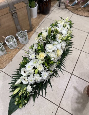 dessus de cercueil par Artisan Fleuriste Ergué-Gabéric proche de Quimper