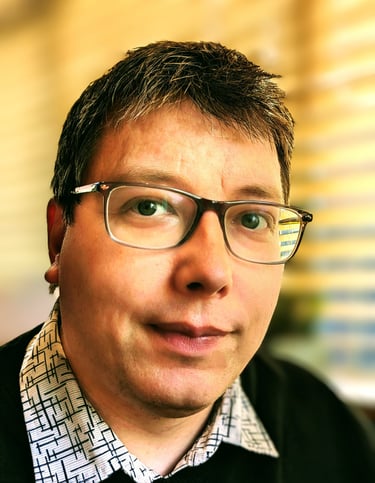 Garry Llewellyn Head Shot