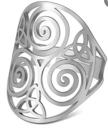 Bague ajustable en acier inoxydable avec nœud celtique et triskell