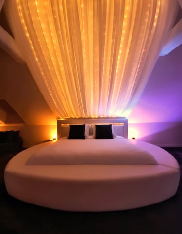 Love room à coté de Vannes secret room et jacuzzi privatif