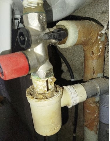 Plomberie avant-EM RENOV-Saint Georges sur Loire