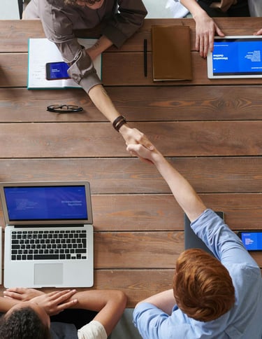 Handshake-Team-Work