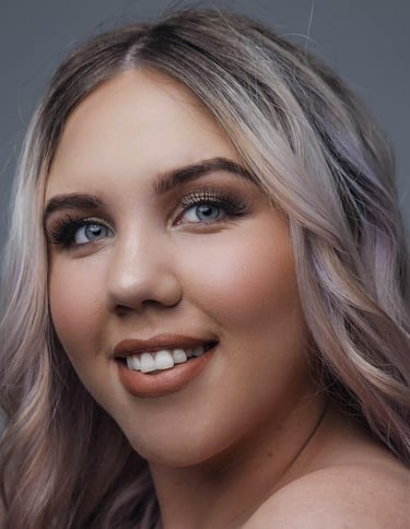 Eyebrows and eyelash s salon services