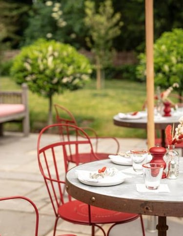 romantic breaks, outdoor dining terrace