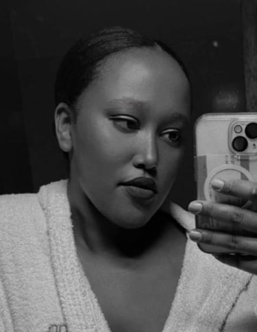 Cliente soddisfatto con portavino da parete luxury