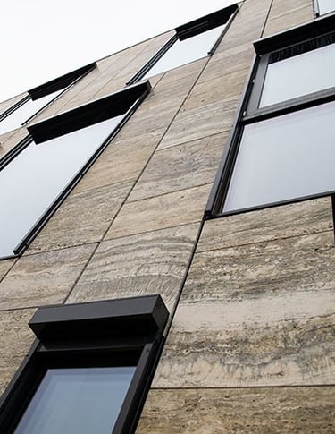 Trawertyn na elewacje szary kamień naturalny z włoch