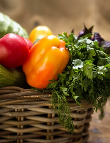 un panier de légumes frais 